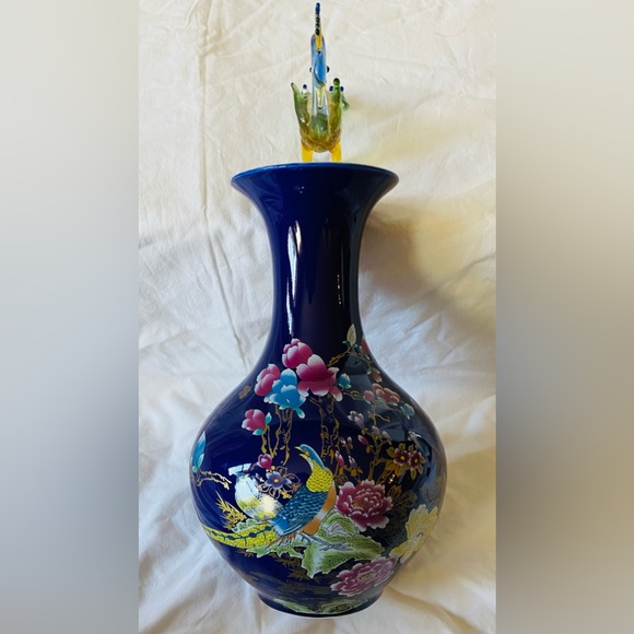NWT Exotic Orient Style Vase Adorned w/Graceful Birds & Orchids- Pottery Picture - Picture 11 of 16